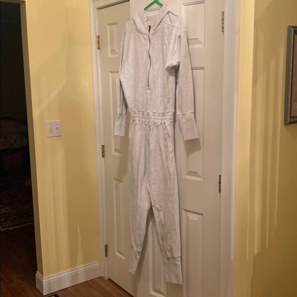 FP Movement One Piece Free People Jumpsuit Relaxed Fit Training Day Gray XS. - Picture 16 of 16
